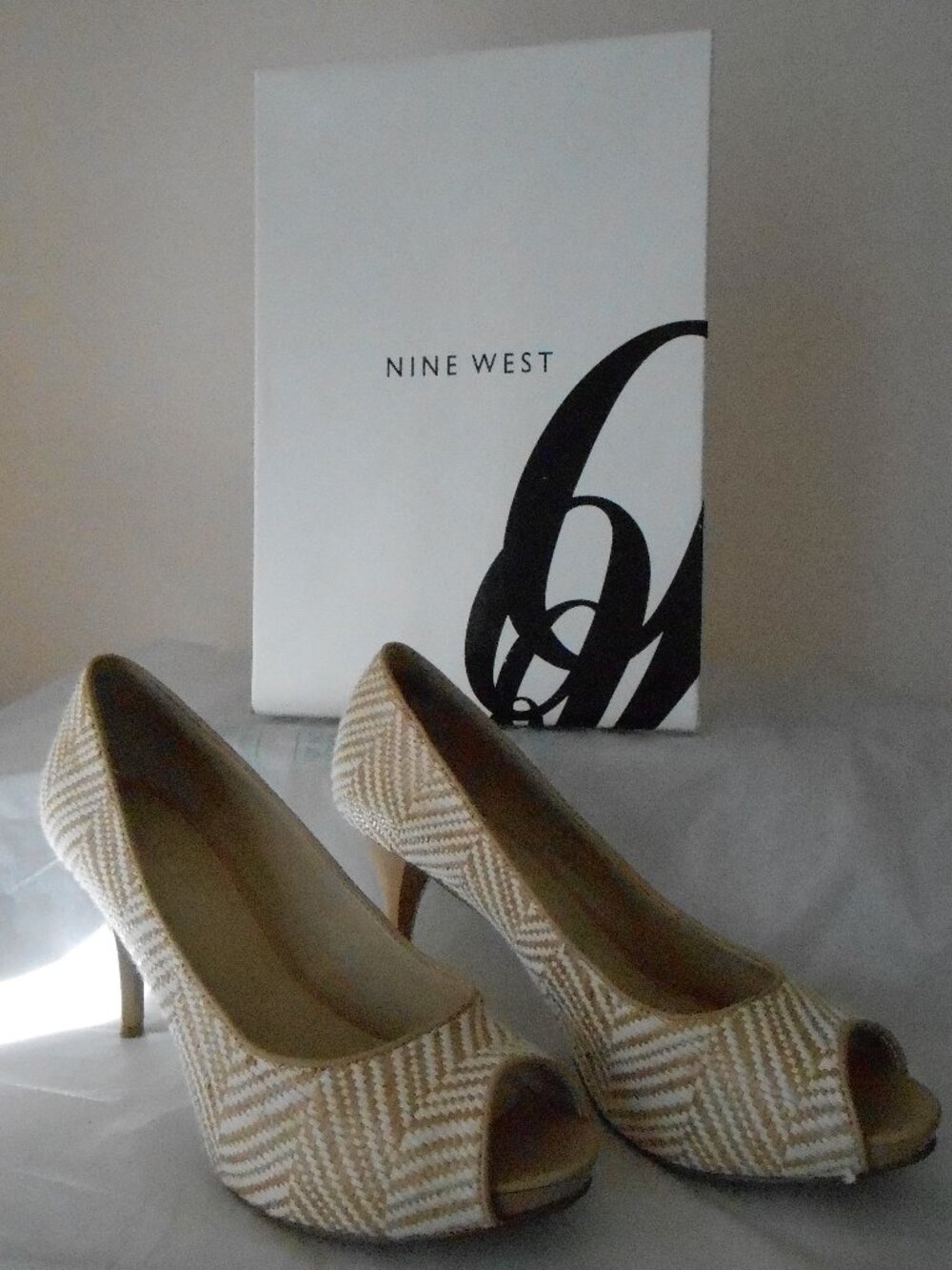 Nine West Kendraho Tan & White Chevron Textured Open Toe Stiletto Heels Size-6M